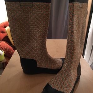 Vineyard Vines whale galoshes